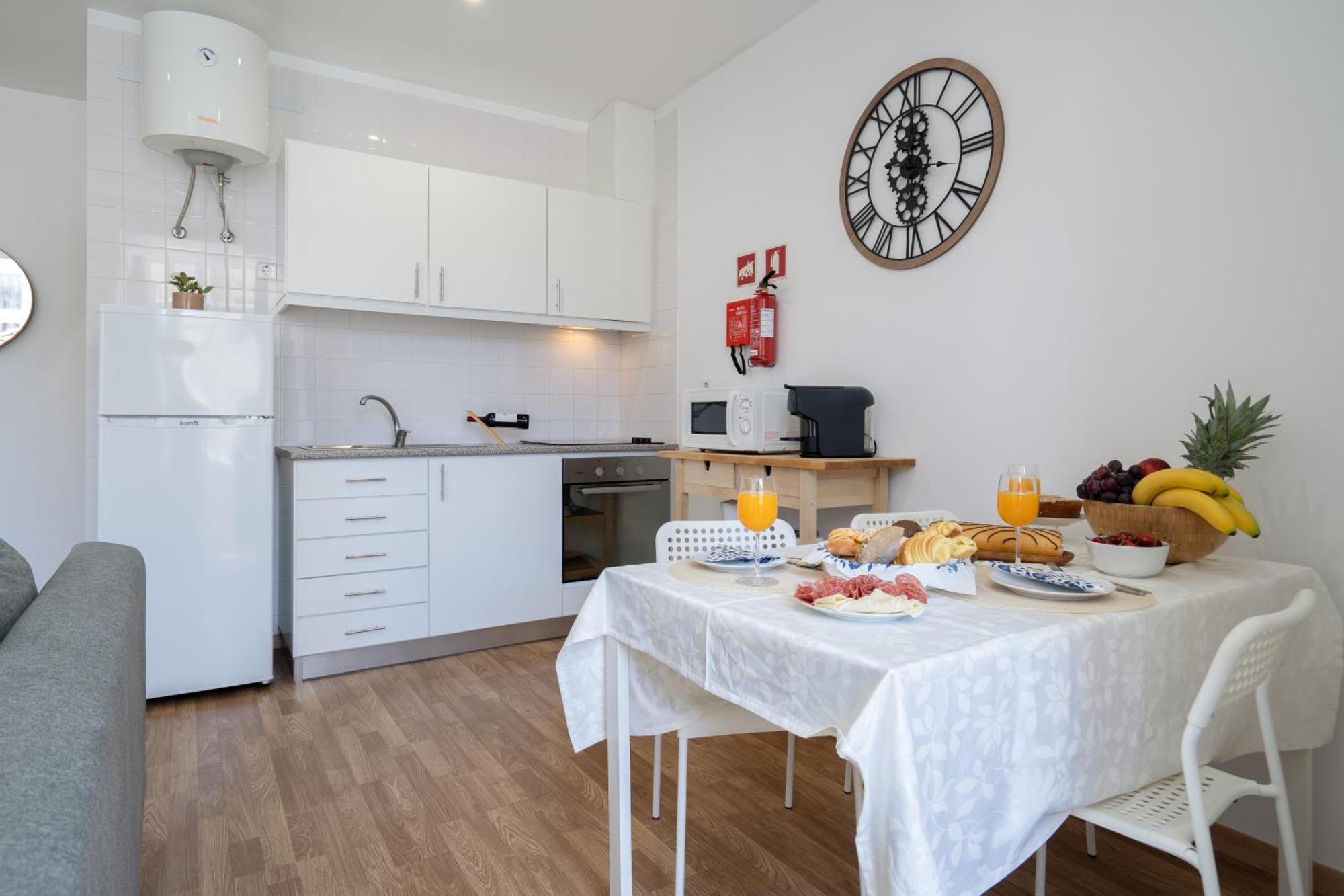 Host Wise - Colorful Fresh Flats - Batalha Lägenhet OOporto Rum bild